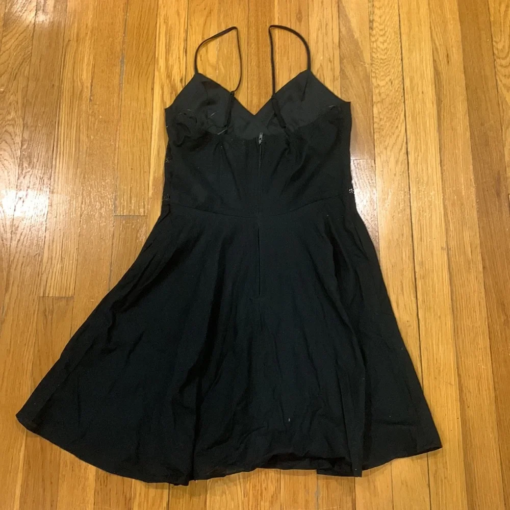 NWT Francesca's Black Mini V-Neck Flare Spaghetti Strap Dress , Size M - Picture 5 of 9